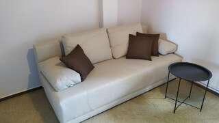 Гостевой дом Guest House Gero Vėjo Namai Клайпеда Трехместный номер с окном-1